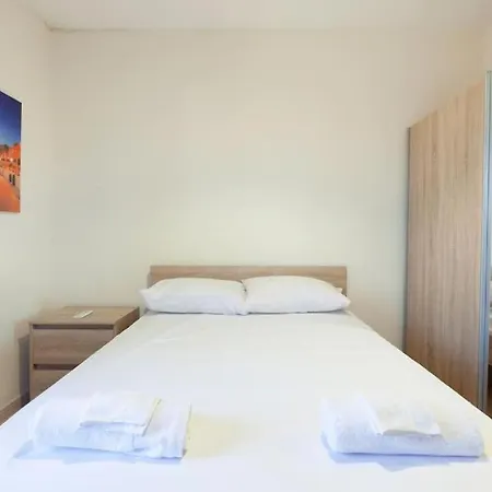 Charming 4br With Private Rooftop Terrace In By 360 Estates 아파트 슬리에마