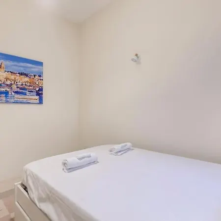 Charming 4br With Private Rooftop Terrace In By 360 Estates Apartment Sliema