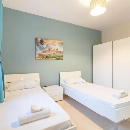 Charming 4br With Private Rooftop Terrace In By 360 Estates 아파트 *