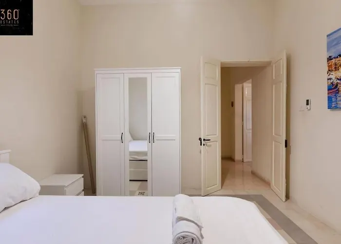 Charming 4br With Private Rooftop Terrace In By 360 Estates Apartamento Sliema