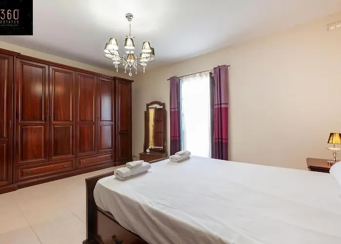 Charming 4br With Private Rooftop Terrace In By 360 Estates Apartamento