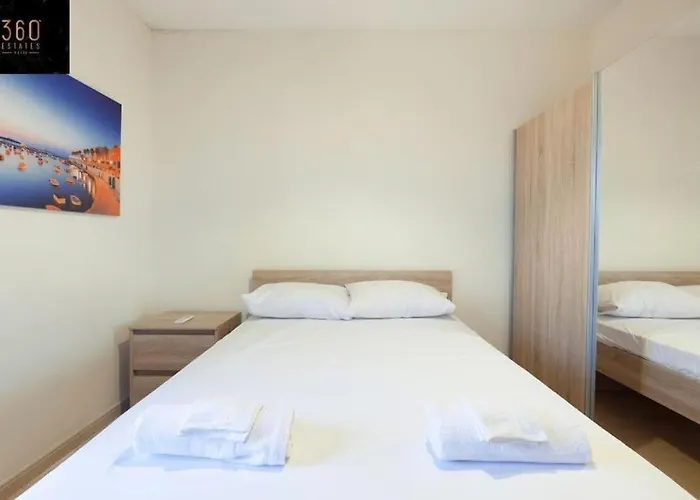 Charming 4br With Private Rooftop Terrace In By 360 Estates Apartamento Sliema