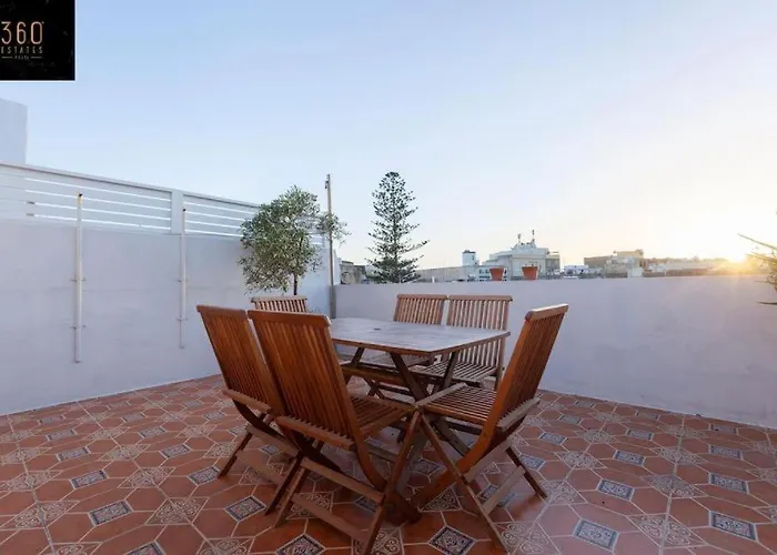Charming 4br With Private Rooftop Terrace In By 360 Estates * Sliema